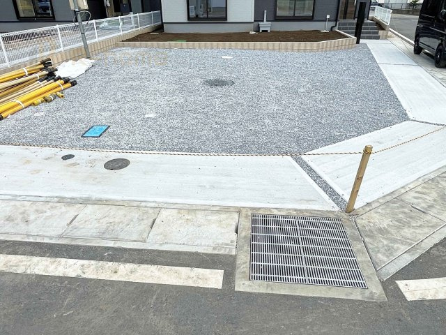 坂東市辺田第2　新築戸建て　3号棟の駐車場|カースペースは2台お停めいただけます♪