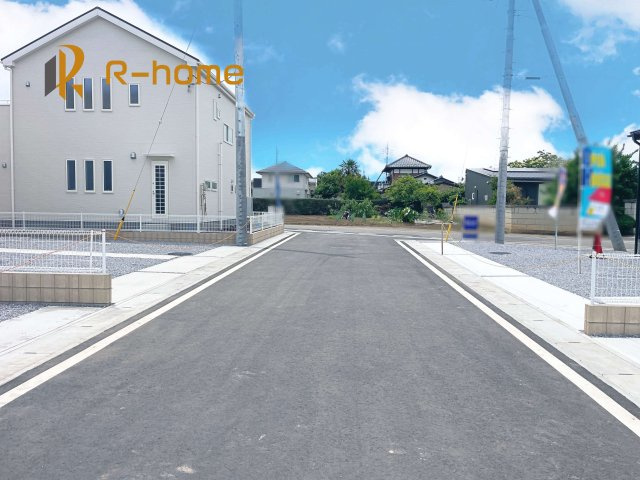 坂東市辺田第2　新築戸建て　3号棟の前面道路含む現地写真|『今から見たい！』大歓迎です♪
お気軽にＲ－ｈomeまでお問い合わせください。