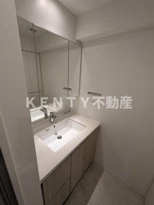 【独立洗面台】 | クレストコート池上六丁目 | 独立洗面台で身支度をすべて済ませてしまいましょう