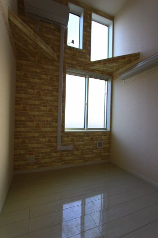 ユナイト根岸 テオドールの杜の居間・リビング|同シリーズ物件の参考写真です。