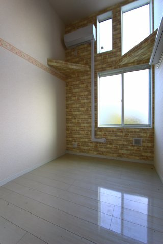 ユナイト根岸 テオドールの杜の居間・リビング|同シリーズ物件の参考写真です。