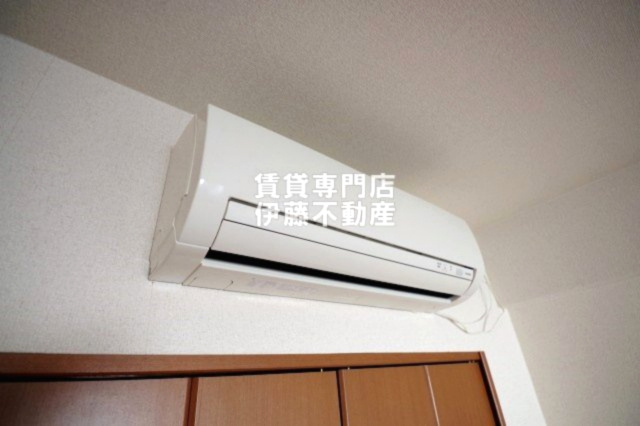 フィオーレレジデンスの設備|エアコン（洋室）