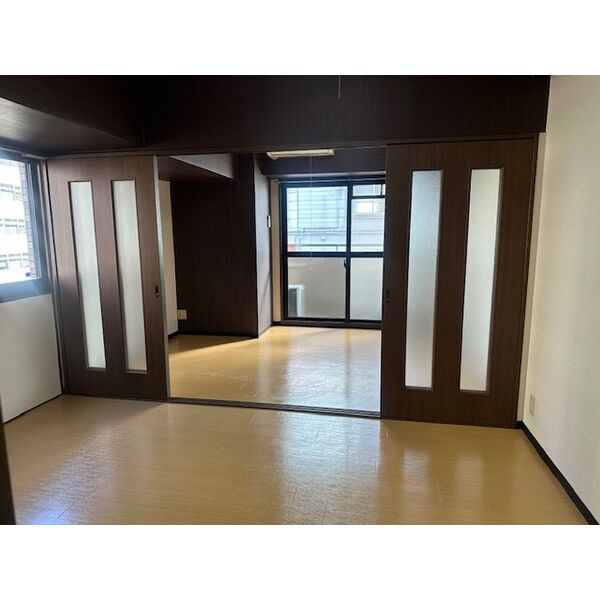 桜マンションIIの居間・リビング