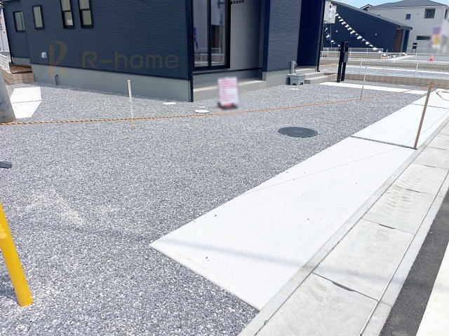 坂東市辺田第2　新築戸建て　5号棟の駐車場|カースペースは2台お停めいただけます♪