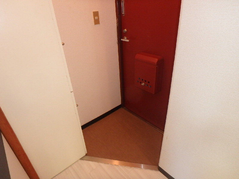 K0169R　第五中央マンションの玄関