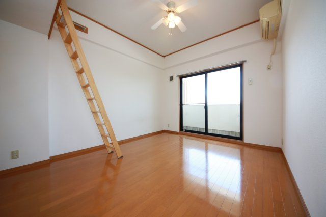 ピュアレジデンスの居間・リビング