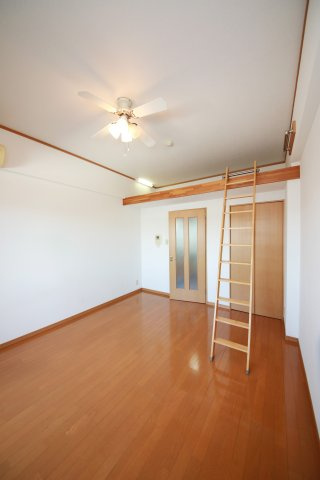 ピュアレジデンスの居間・リビング