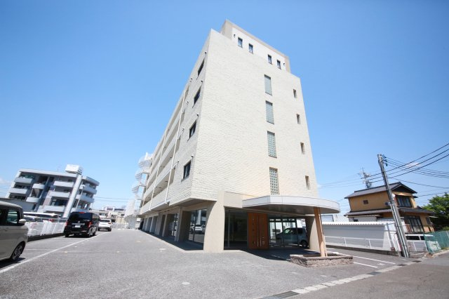 ピュアレジデンスの駐車場