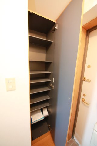 ピュアレジデンスの玄関