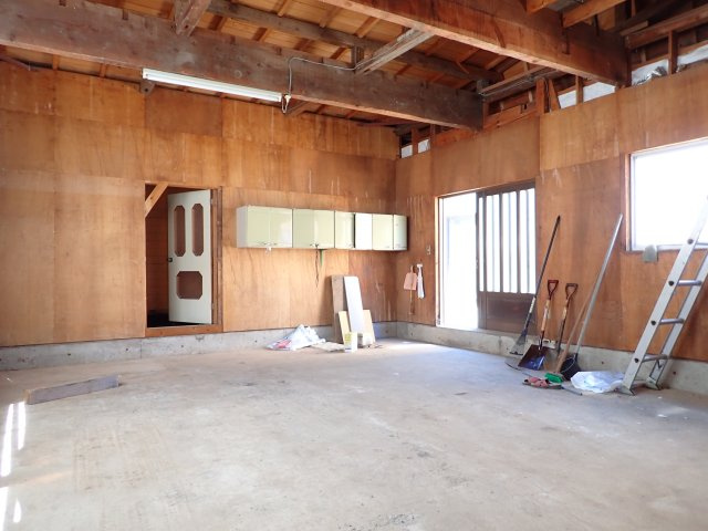 【駐車場】 | 黒石市緑町　中古住宅