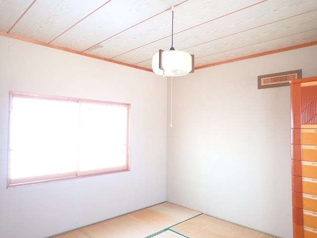 【和室】 | 黒石市緑町　中古住宅 | 2階