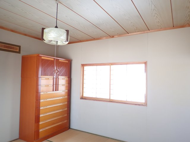 【和室】 | 黒石市緑町　中古住宅 | ２階和室