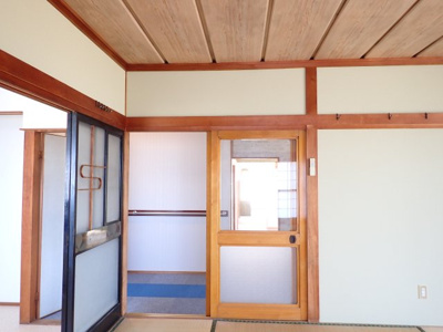 【居間・リビング】 | 黒石市緑町　中古住宅