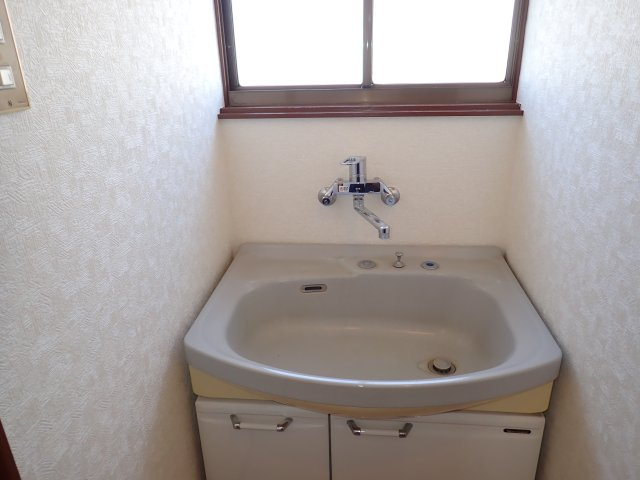 【独立洗面台】 | 黒石市緑町　中古住宅