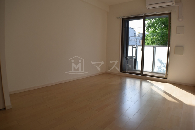 アドバンス大阪城ラディアの居間・リビング