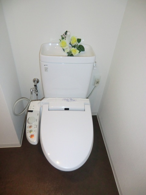 大阪市西淀川区野里２丁目の賃貸マンションのトイレ