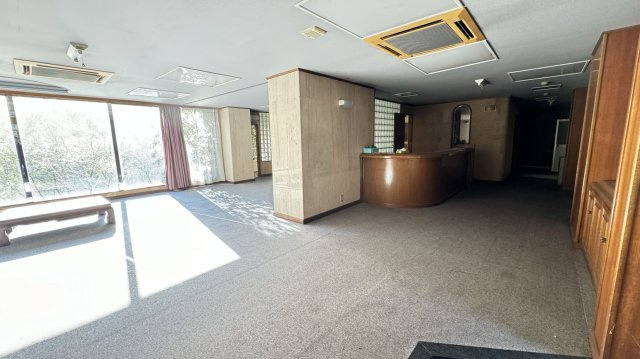 熱海売り温泉旅館の玄関