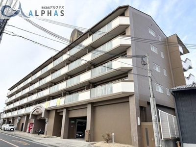 【外観】 | プレステージ南大久保 | 南西向きの最上階♪
陽当たり通風良好なマンション♪