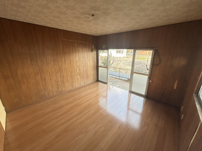 【洋室】 | 下白川町貸家（東）