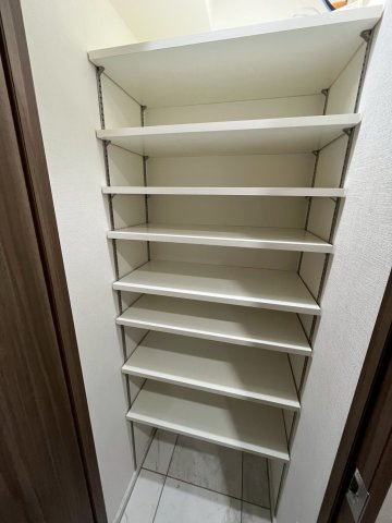 ジーベック人形町エグゼの収納