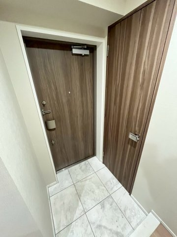 ジーベック人形町エグゼの玄関