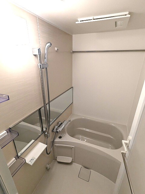 Log入谷の浴室
