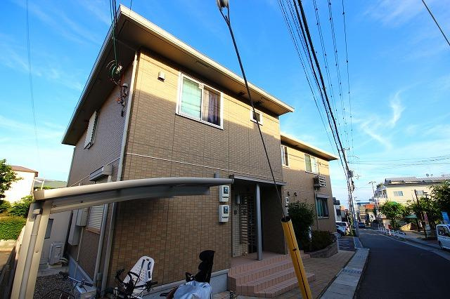 ユニヴェール霞ヶ丘の外観