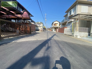 【外観】 | 道路の幅員は約6ｍ♪お車の出し入れも♪
