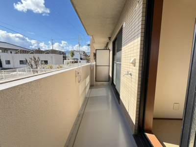 【バルコニー】 | アミューズ甲東園 | バルコニーがあります