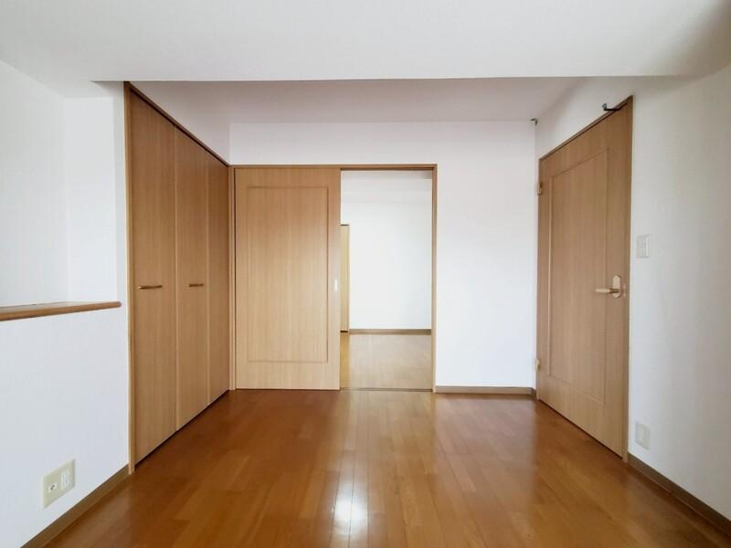 サントノーレ介良の洋室