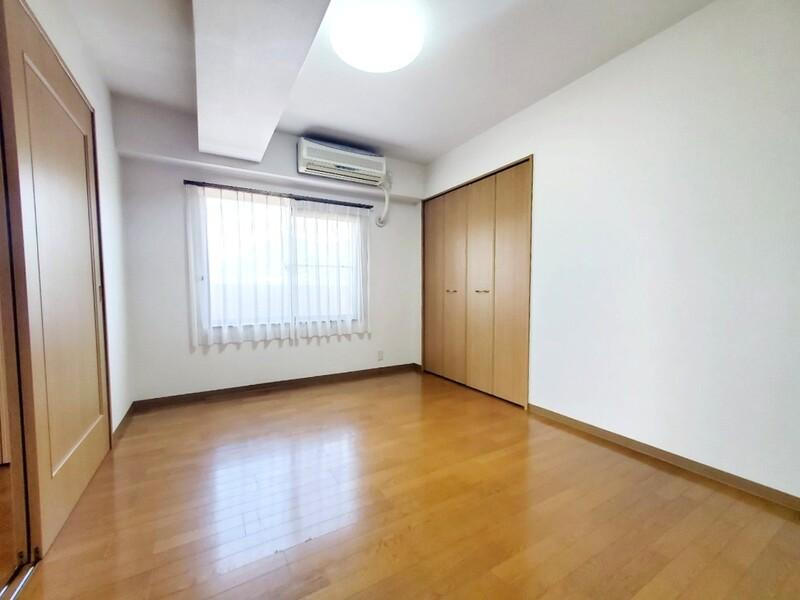 サントノーレ介良の洋室