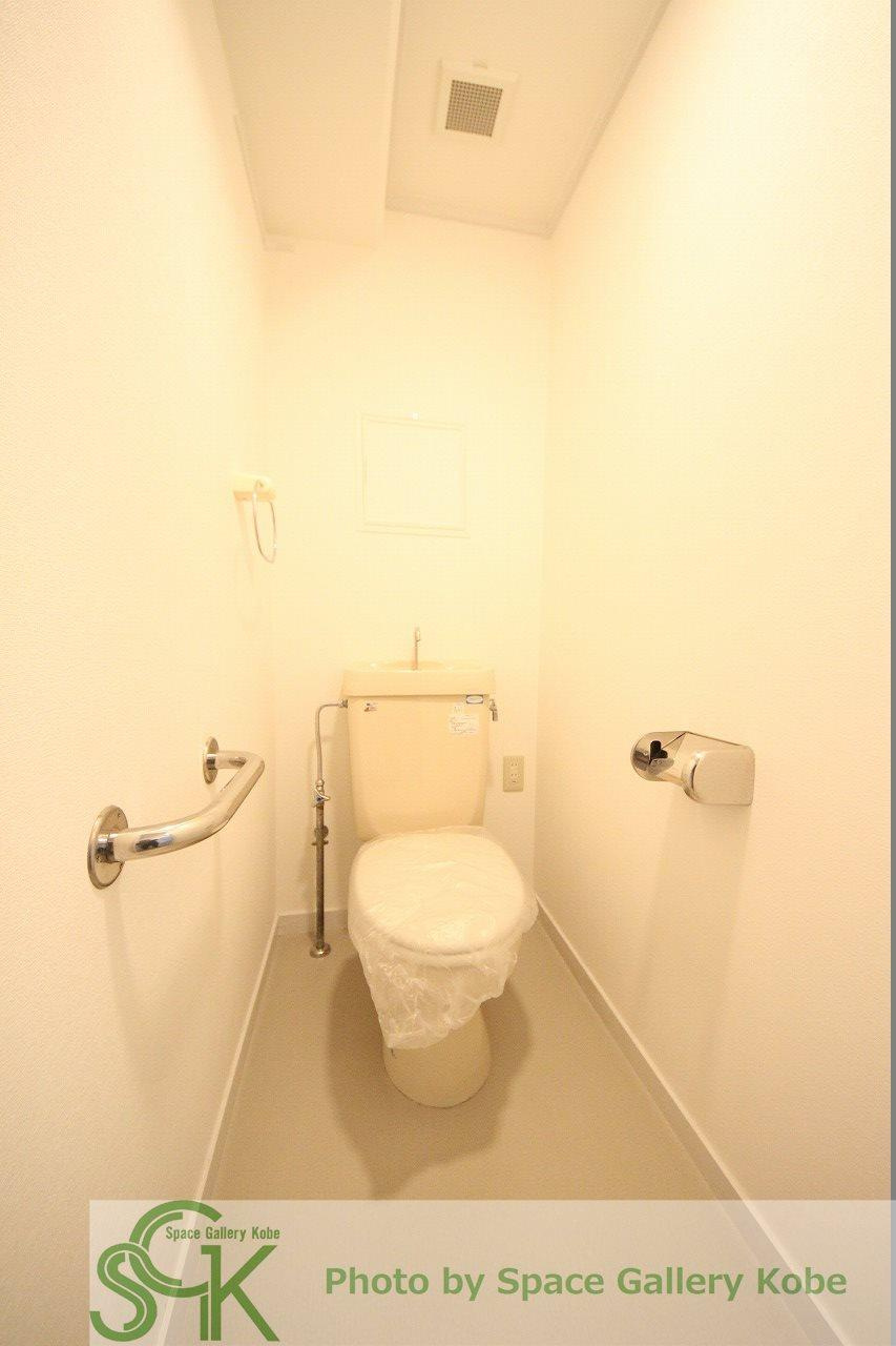 入江のトイレ|※お部屋により仕様が異なる可能性があります。