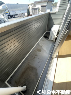 【バルコニー】 | レ　クレ　ドール　Ａ | 暖かな日差しのふりそそぐバルコニー