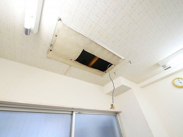 セブンスターマンション学園前のエントランス