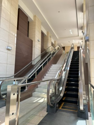 タワーザ上町台のロビー