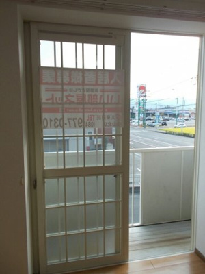 【バルコニー】 | ヴェルドミール | 暖かな日差しのふりそそぐバルコニー