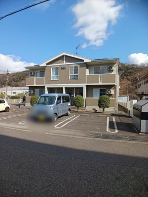 【駐車場】 | ラ・フォーレ南丘Ａ | 駐車場があります