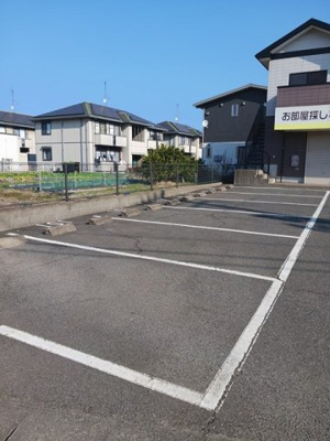 【駐車場】 | エクレール多治米Ｂ | 駐車場です