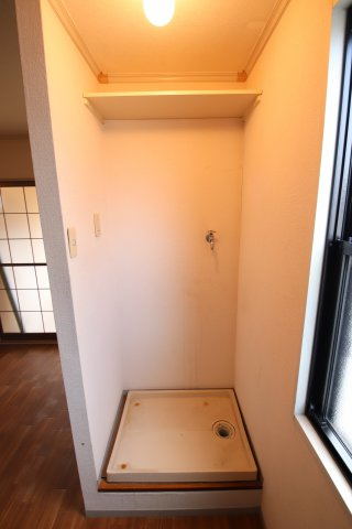 【設備】 | ディアコート小金台C棟 | 室内洗濯機置き場