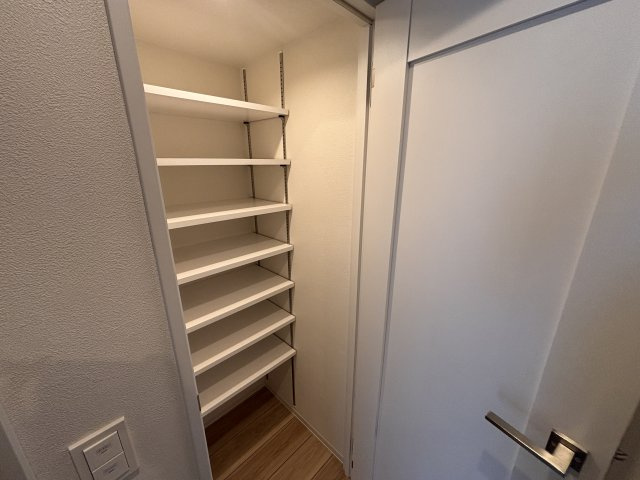東和ビル本町の収納