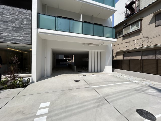 東和ビル本町のエントランス