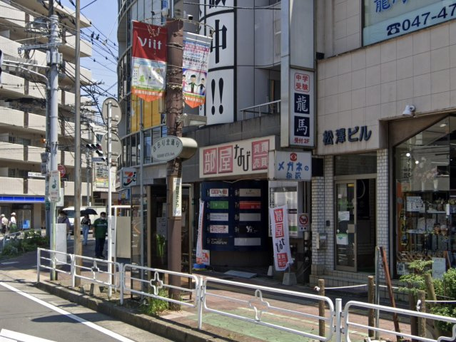 津田沼第一ビルのエントランス