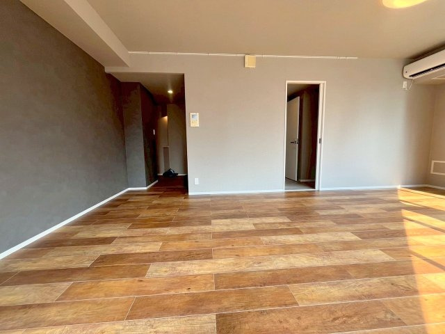 クリスタルブライト本町東の居間・リビング