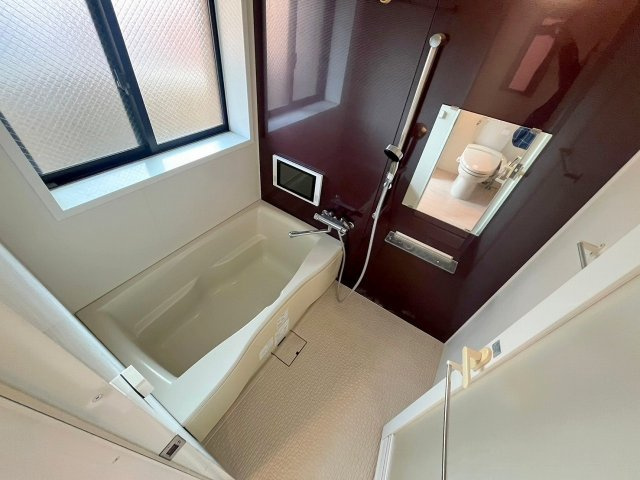 クリスタルブライト本町東の浴室