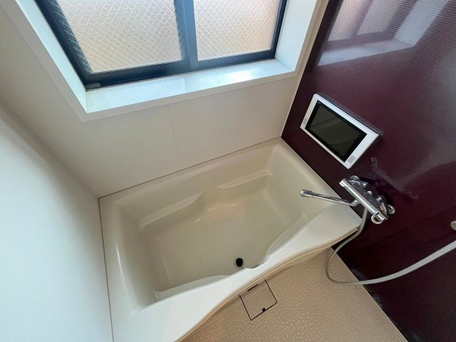 クリスタルブライト本町東の浴室