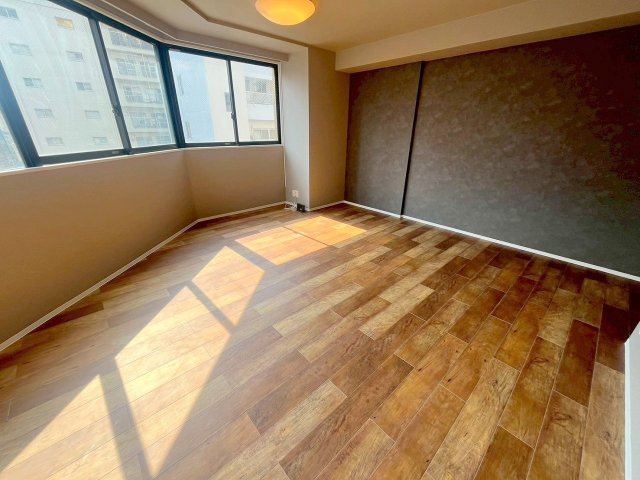 クリスタルブライト本町東の居間・リビング