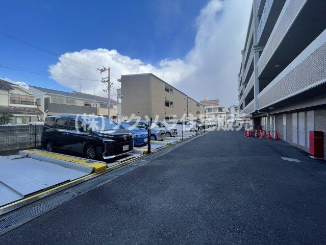 イトーピア香里園ヴァルコートの駐車場|■物件内覧・資金計画相談・住宅ローン相談、リフォーム相談、お問合せ受付中■
※当日・翌日のご内覧、ご相談はお電話でのお問合せがスムーズです！