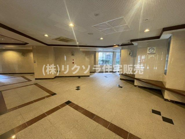 イトーピア香里園ヴァルコートのエントランス|■物件内覧・資金計画相談・住宅ローン相談、リフォーム相談、お問合せ受付中■
※当日・翌日のご内覧、ご相談はお電話でのお問合せがスムーズです！