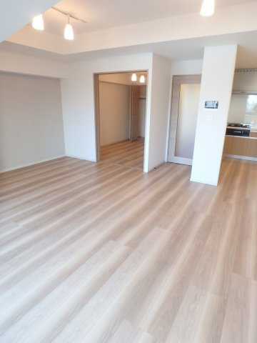 【居間・リビング】ブルーヴェル青葉通