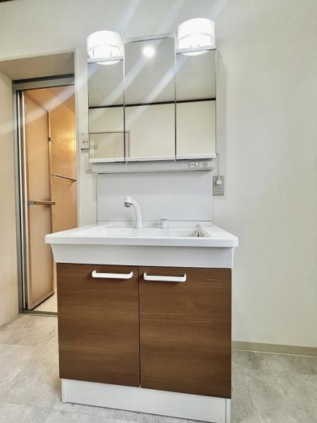 倉敷市連島町鶴新田　リフォーム済み　中古一戸建て【仲介手数料無料】の独立洗面台